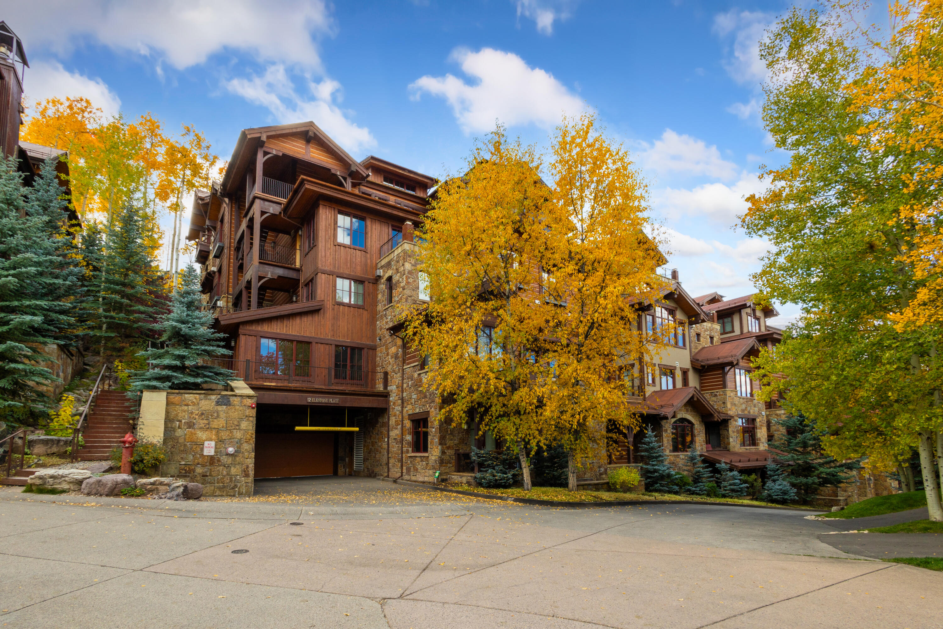 12 Elkstone Place 301