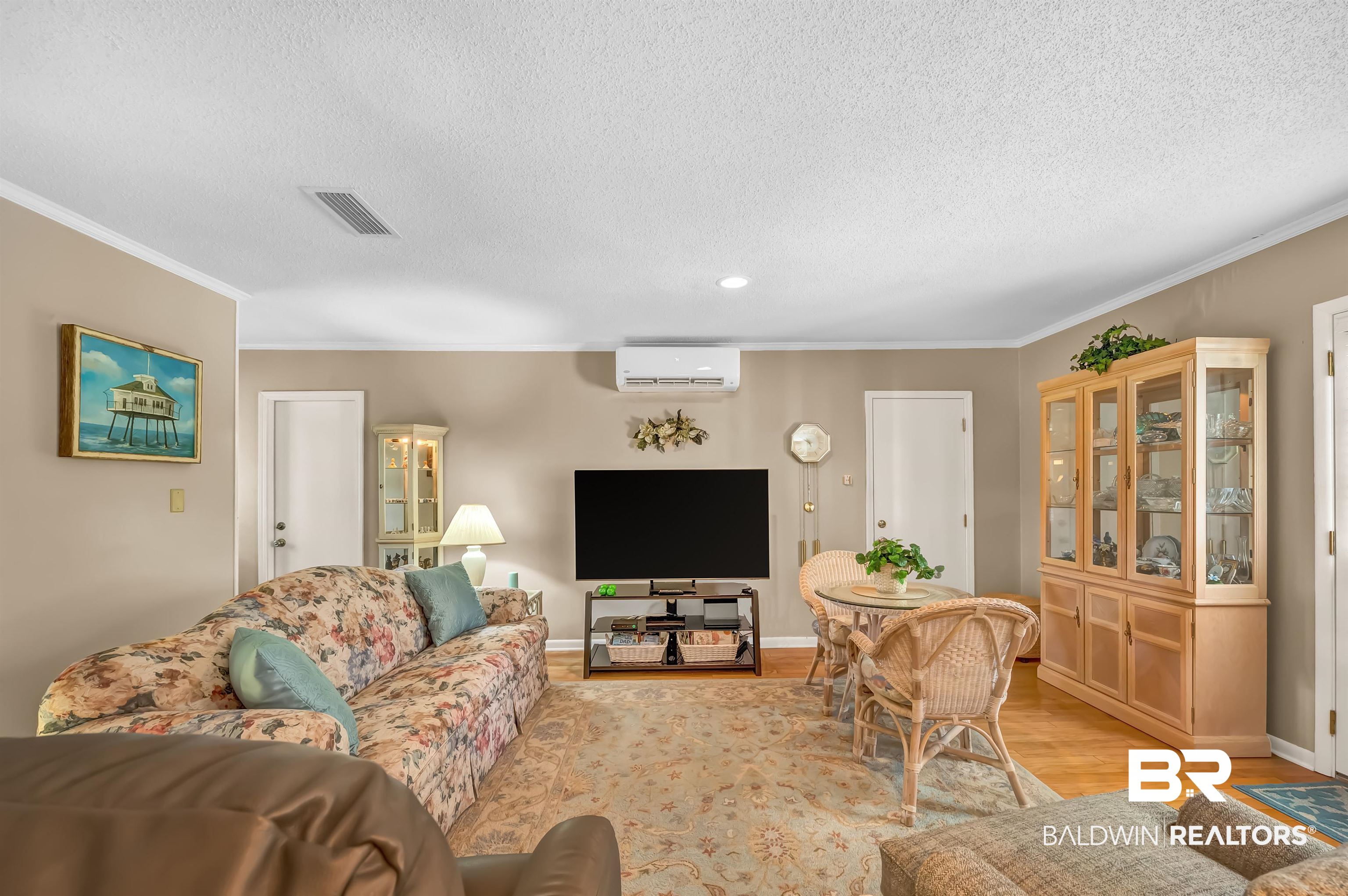 611 Southern Way