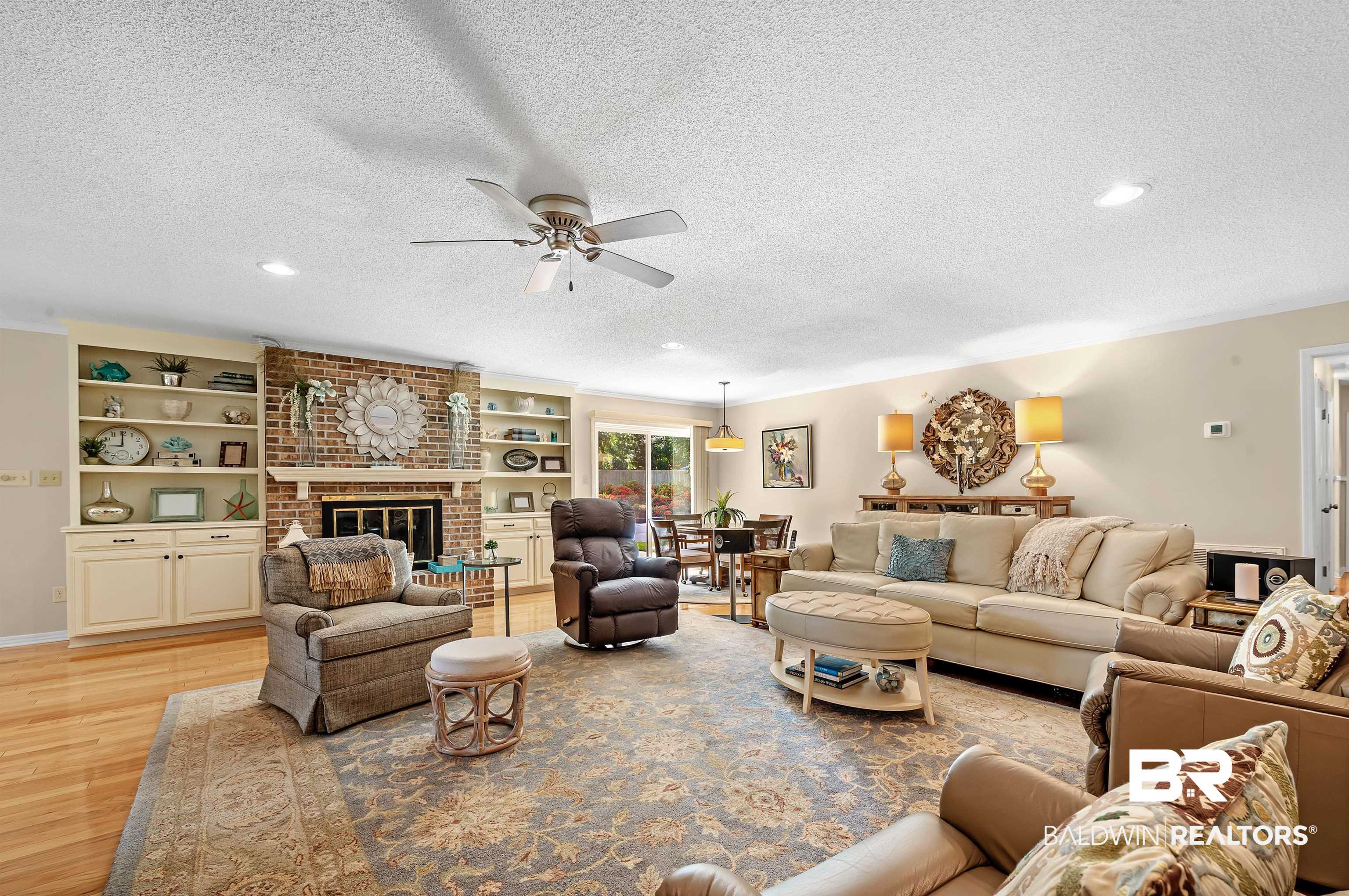 611 Southern Way