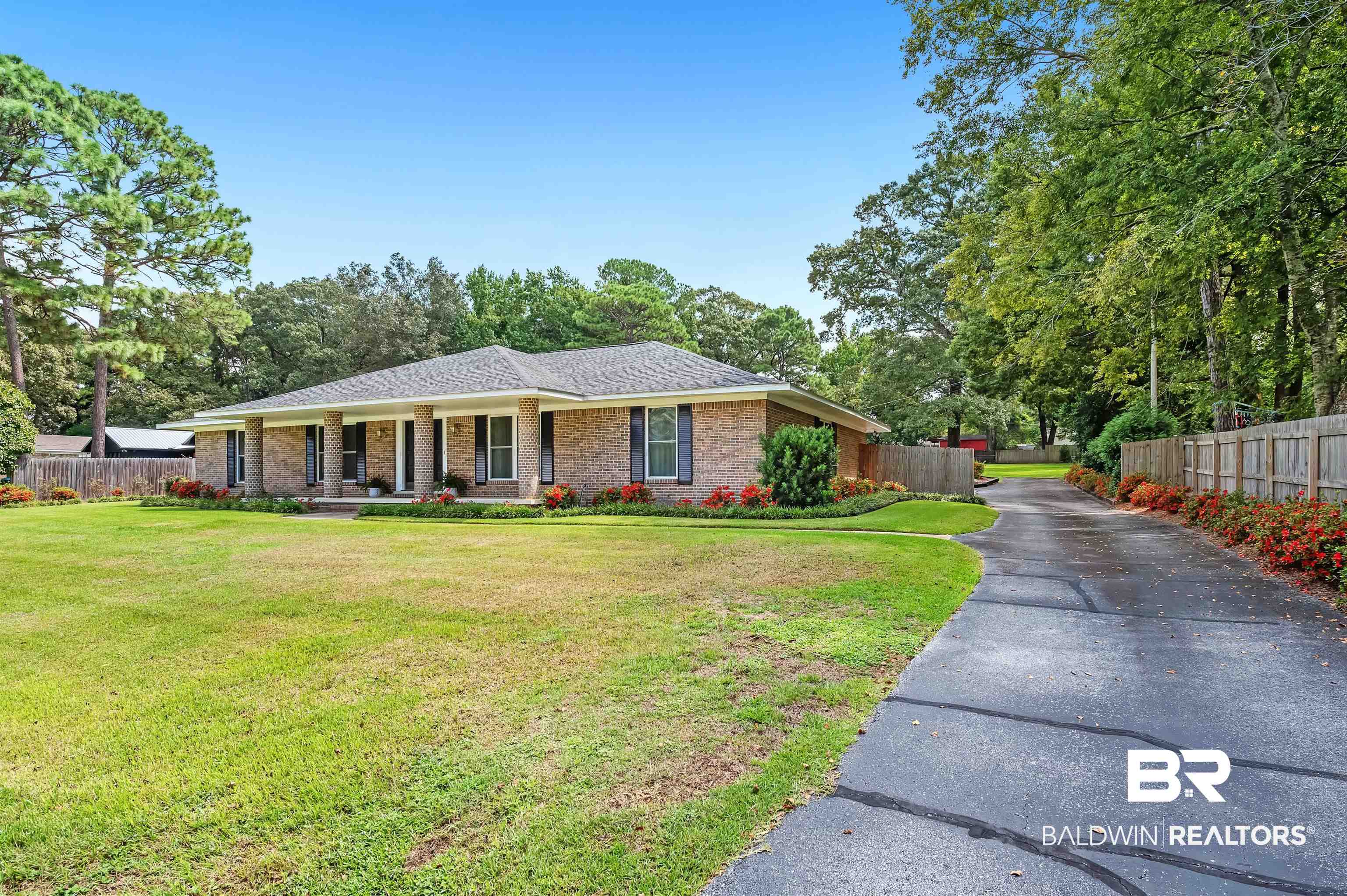 611 Southern Way