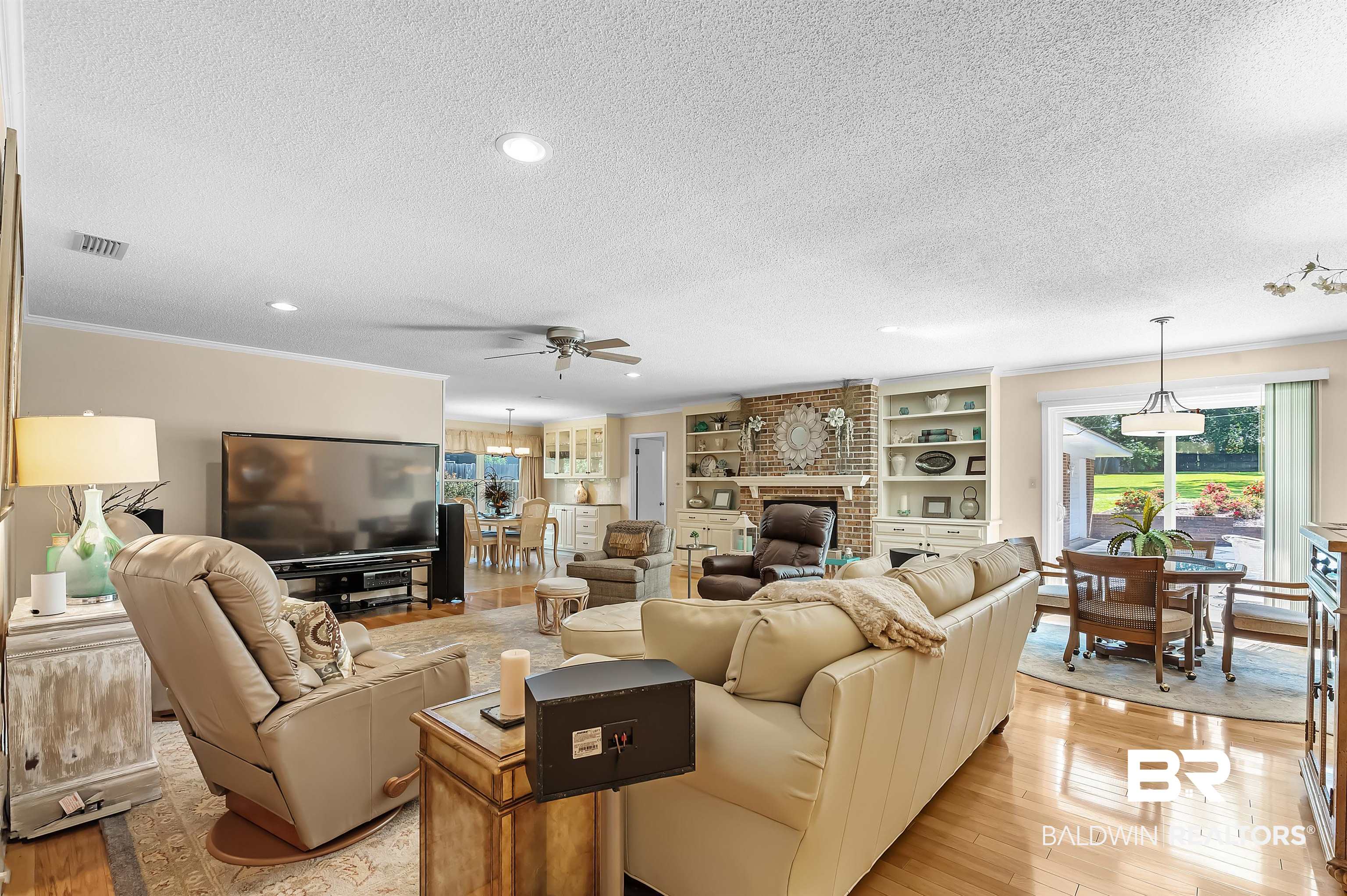 611 Southern Way