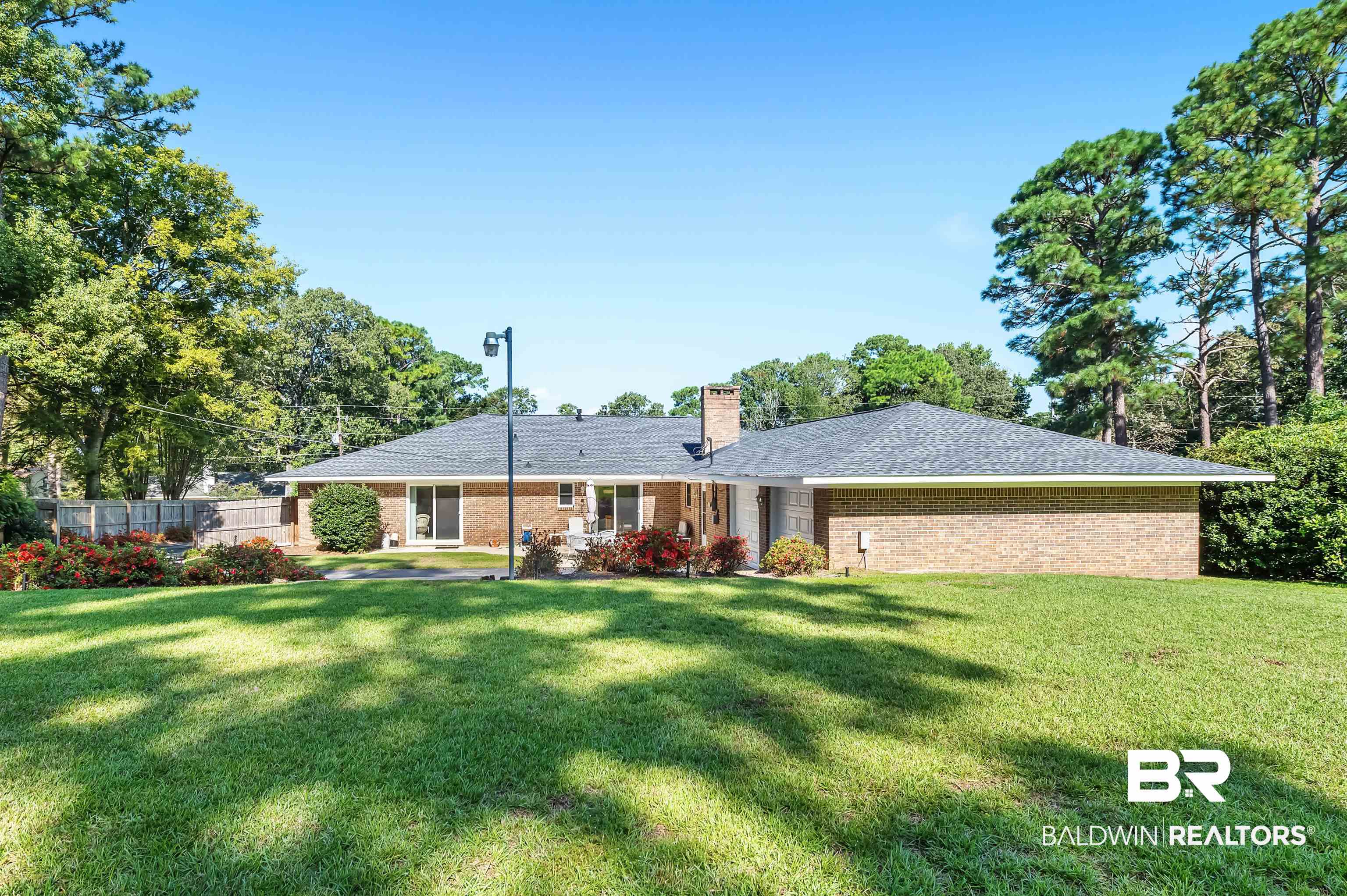 611 Southern Way