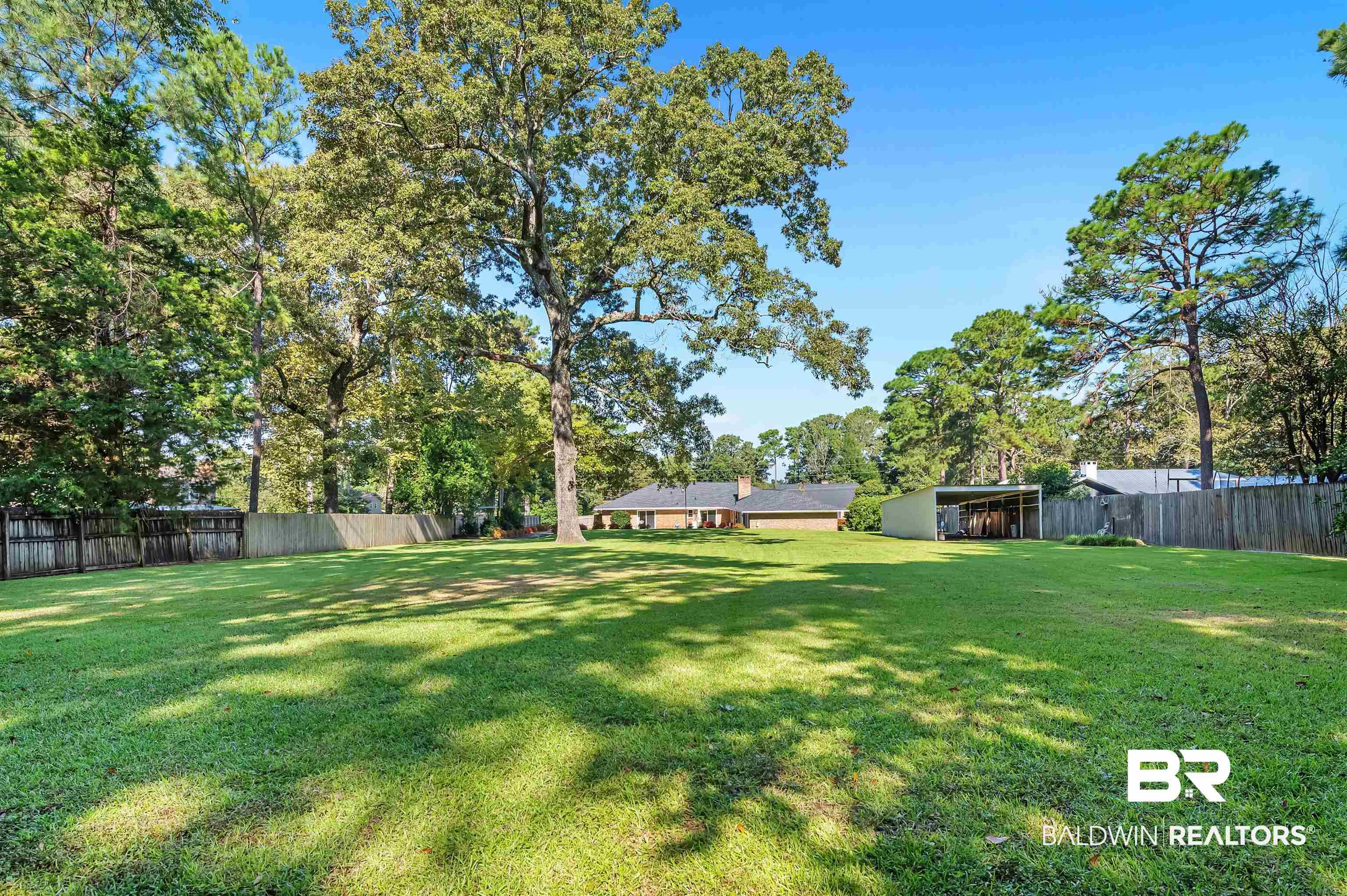 611 Southern Way