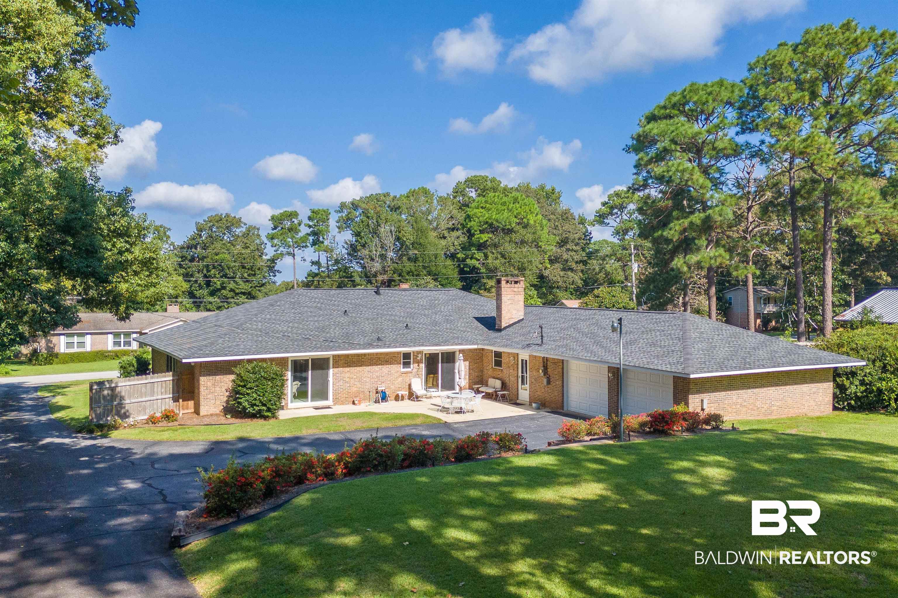 611 Southern Way