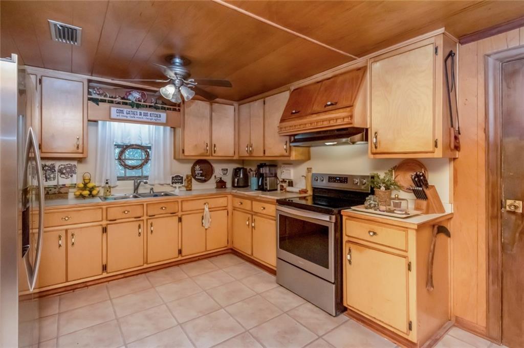 8309 Grand Oaks Drive