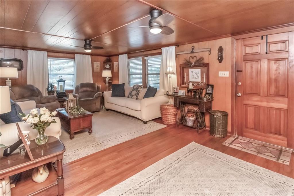 8309 Grand Oaks Drive