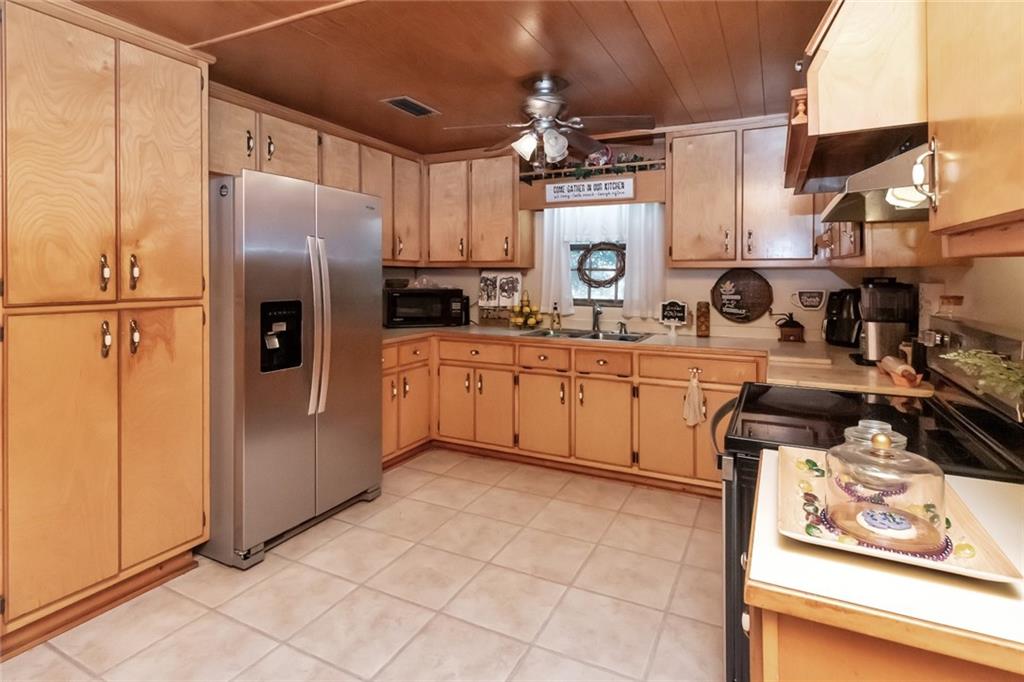 8309 Grand Oaks Drive