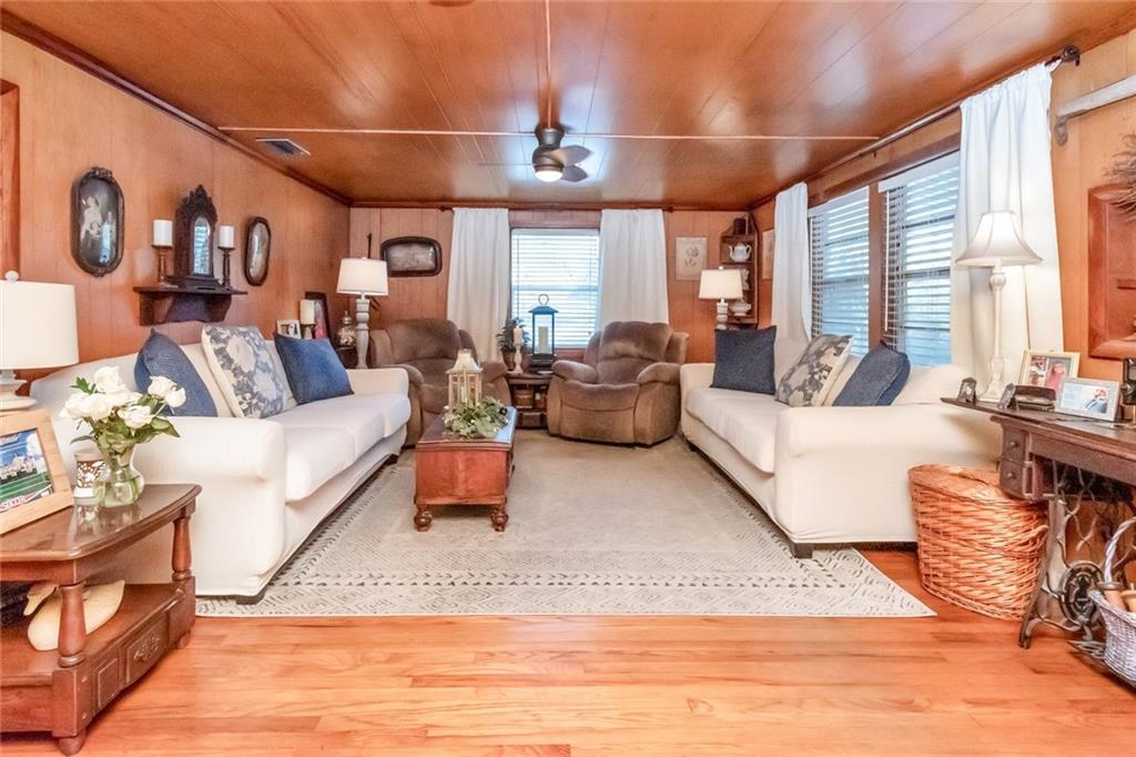 8309 Grand Oaks Drive
