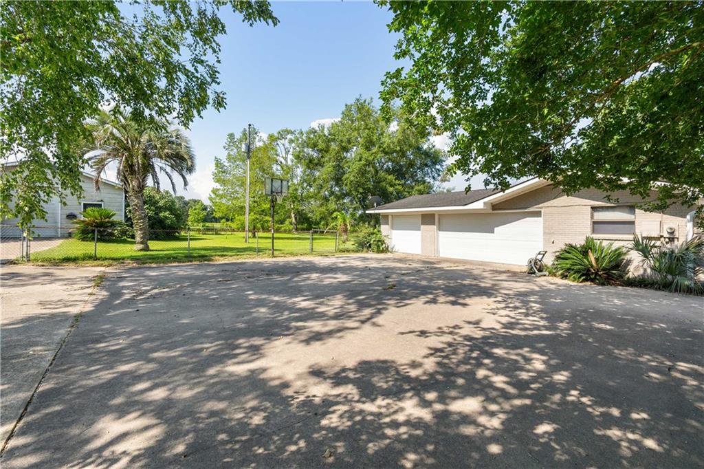 7811 Ken Buck Road