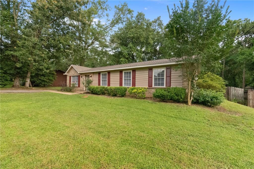 3175 Cedar Wood Drive N