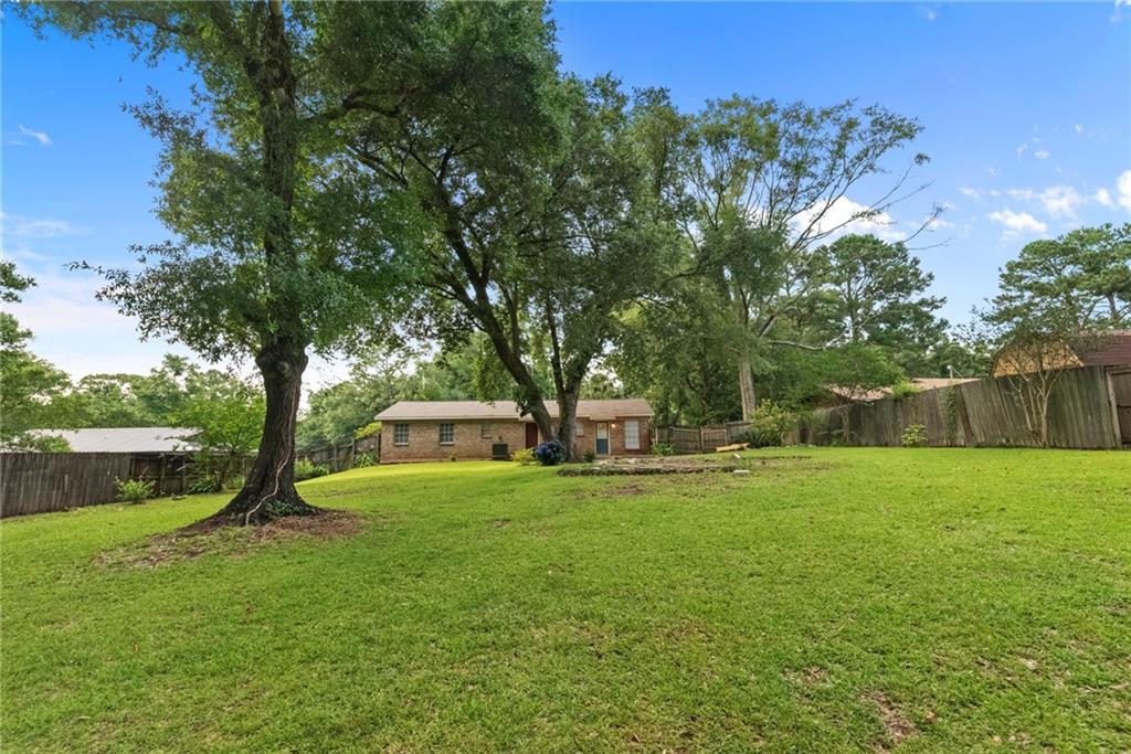 3175 Cedar Wood Drive N