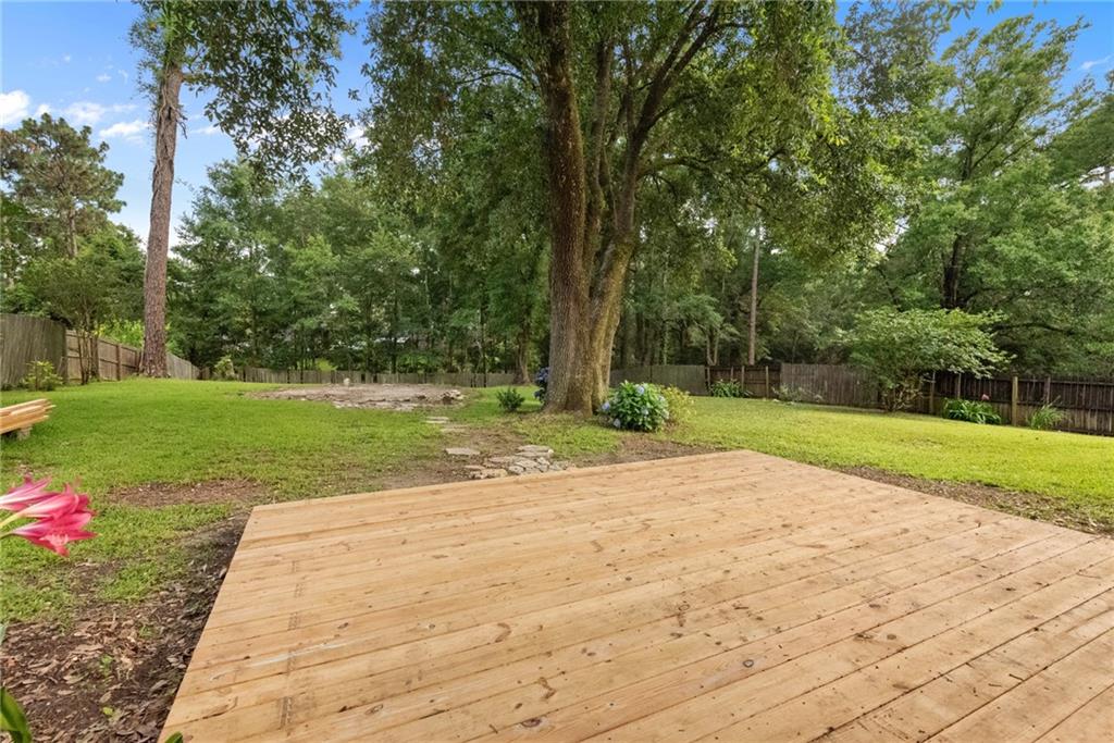 3175 Cedar Wood Drive N