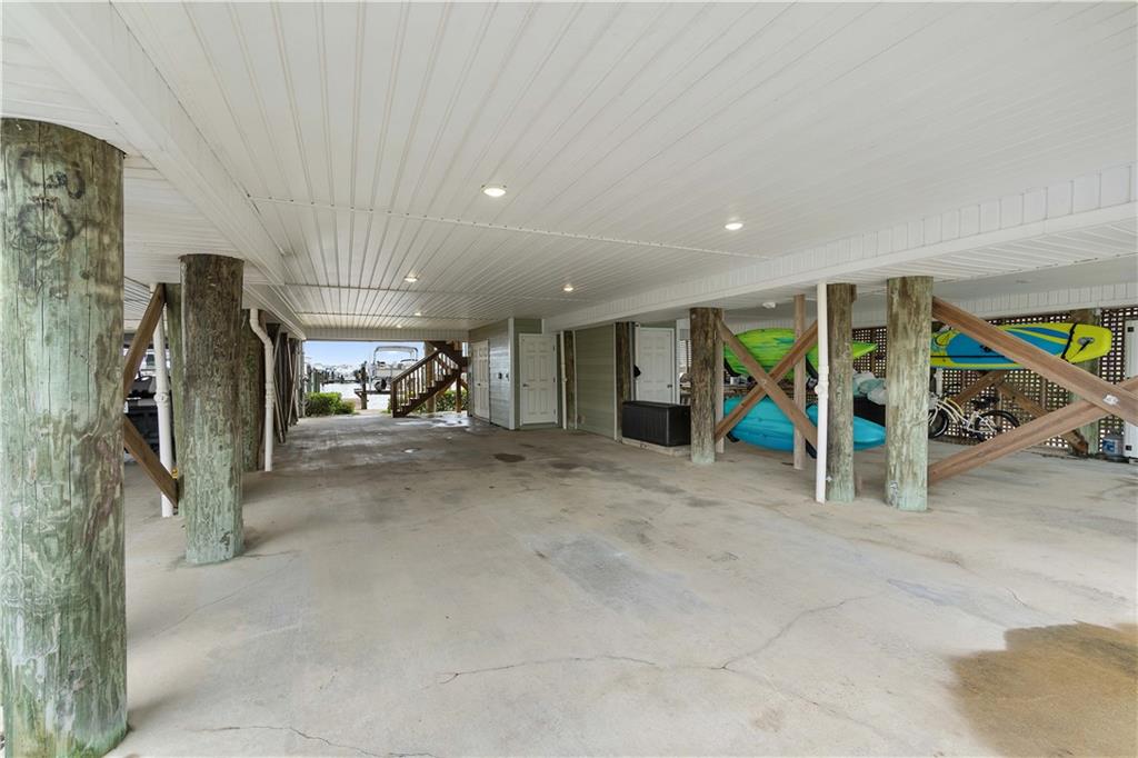 918 Delchamps Avenue # 4E