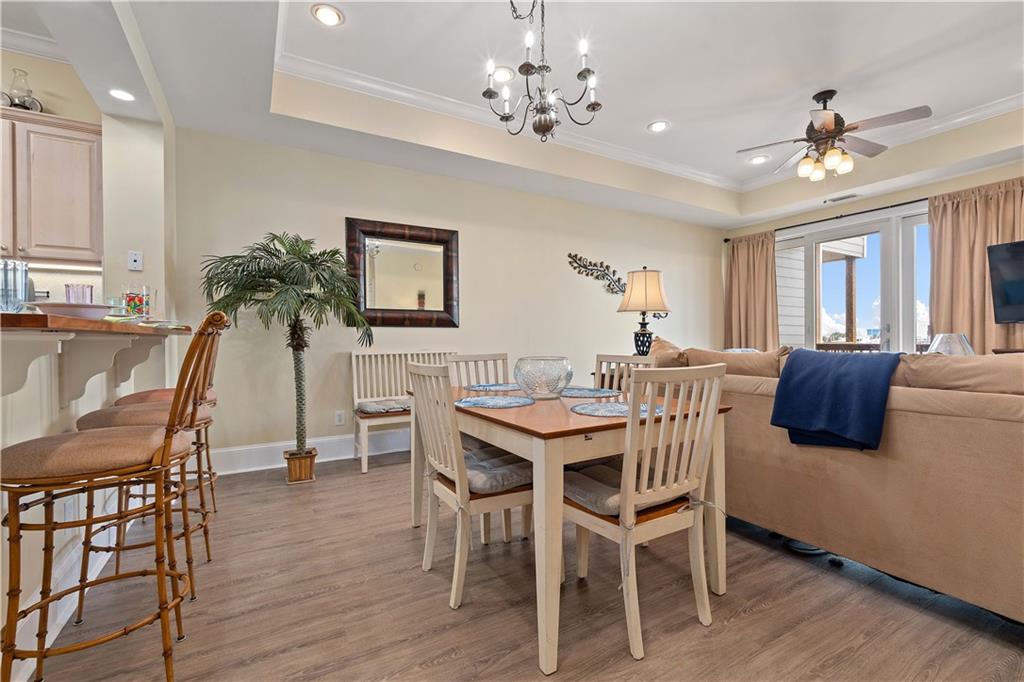 918 Delchamps Avenue # 4E