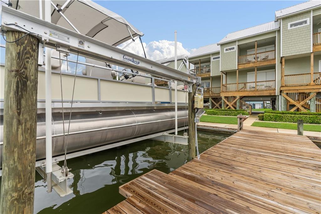 918 Delchamps Avenue # 4E