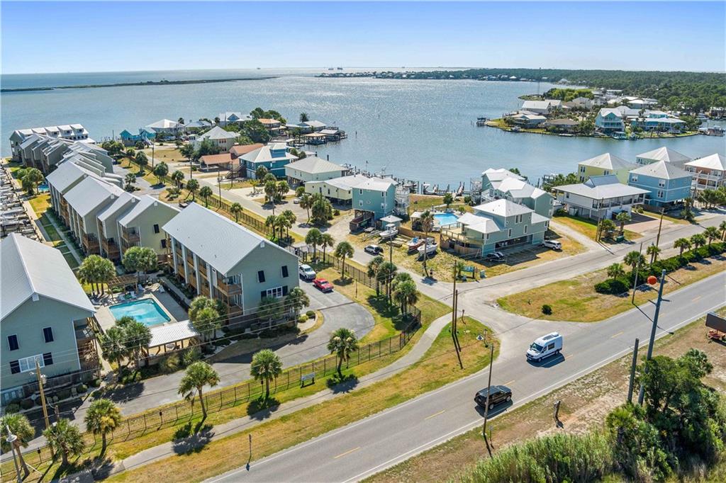 918 Delchamps Avenue # 4E