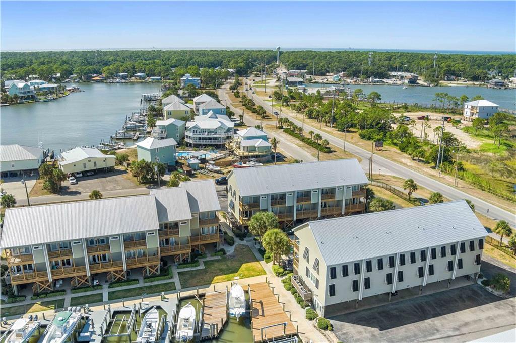 918 Delchamps Avenue # 4E