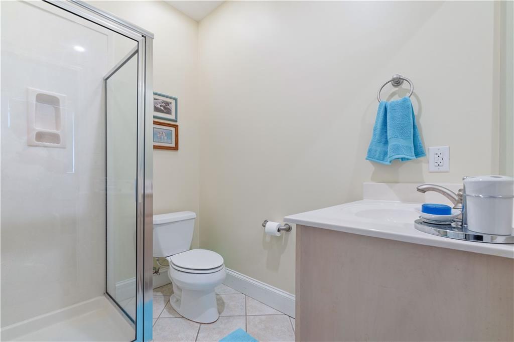 918 Delchamps Avenue # 4E