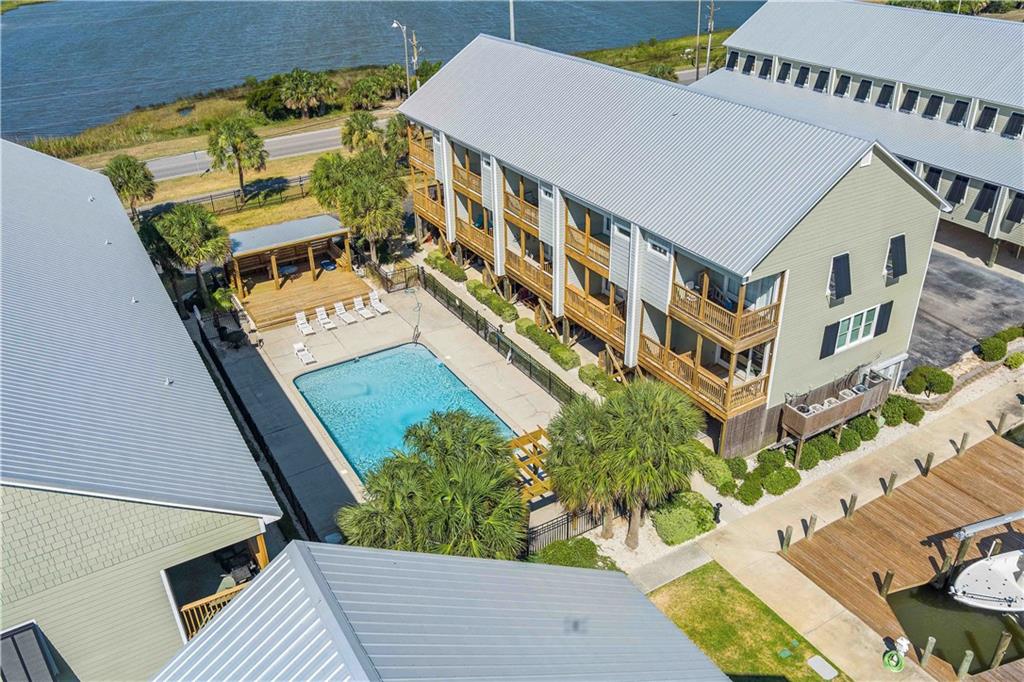 918 Delchamps Avenue # 4E