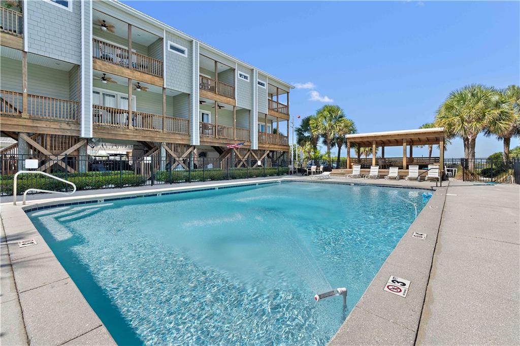 918 Delchamps Avenue # 4E