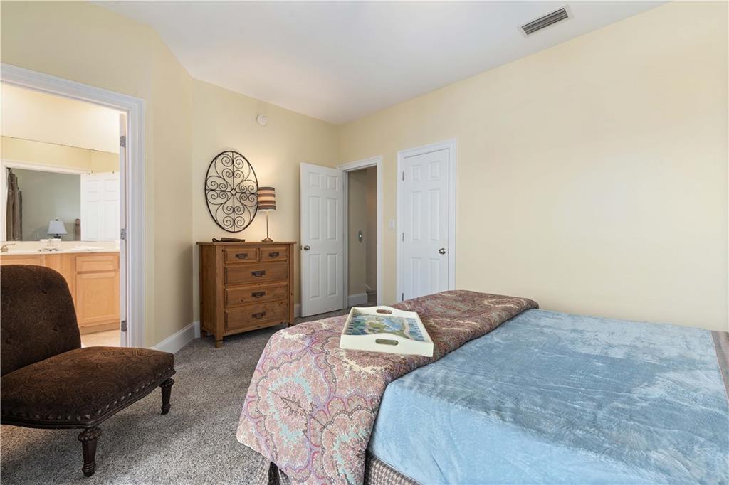 918 Delchamps Avenue # 4E