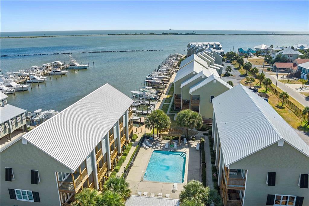 918 Delchamps Avenue # 4E