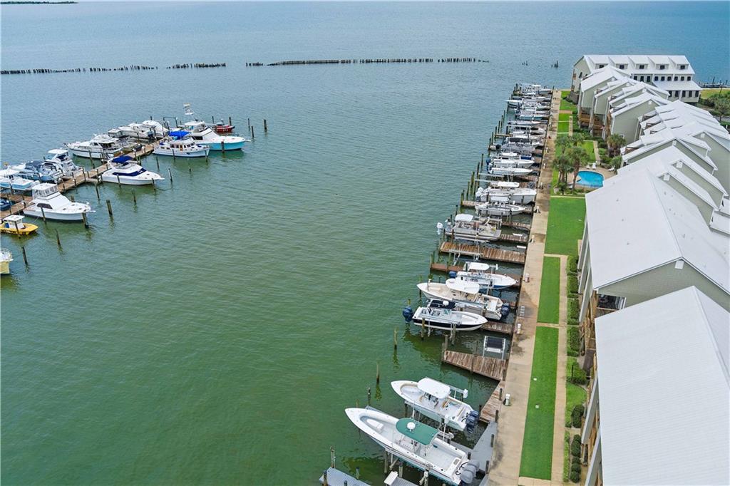 918 Delchamps Avenue # 4E