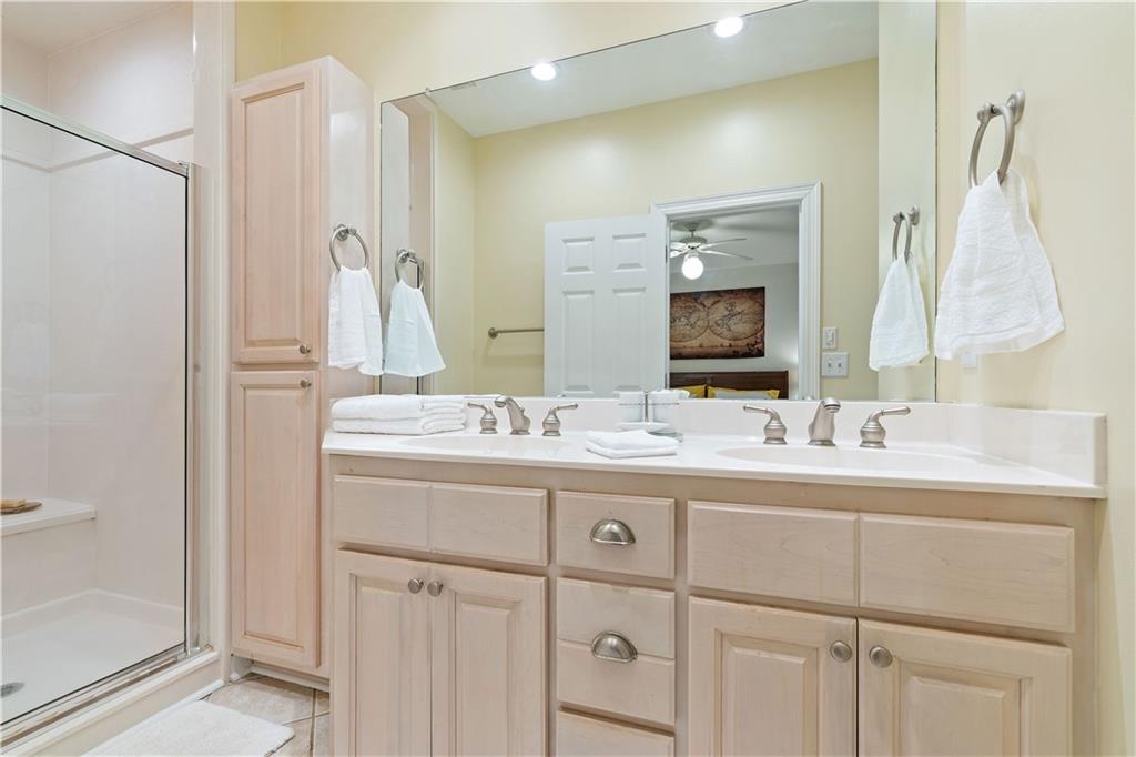 918 Delchamps Avenue # 4E