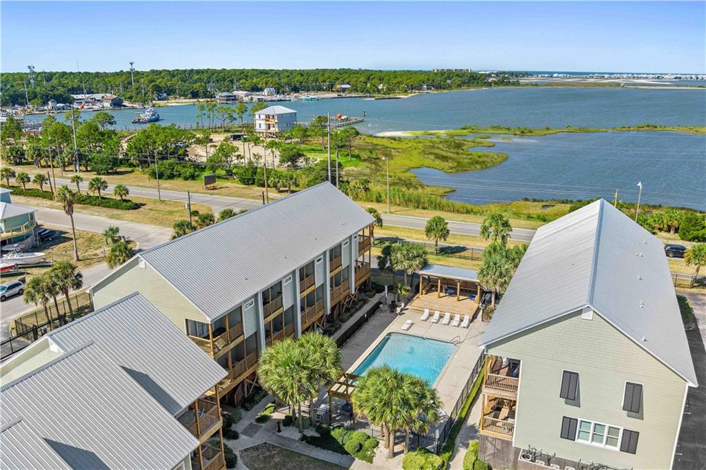 918 Delchamps Avenue # 4E