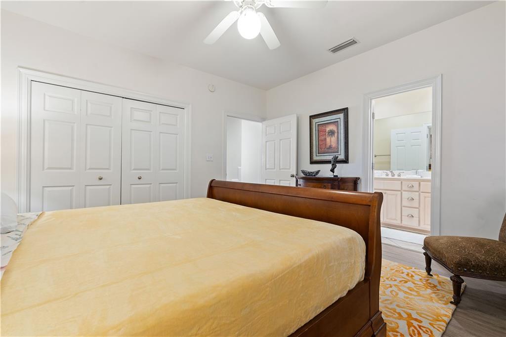 918 Delchamps Avenue # 4E