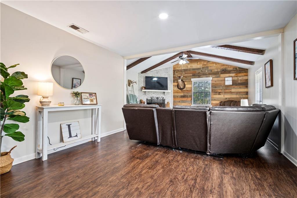 10921 Thomas Road