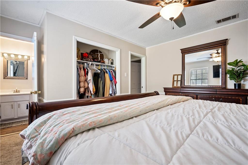 10921 Thomas Road