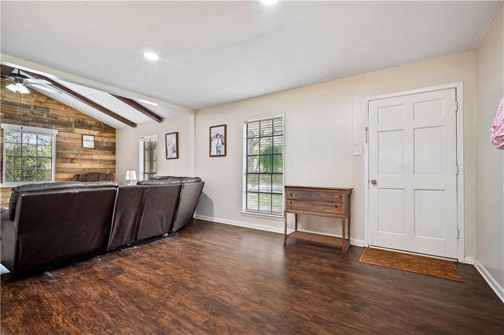 10921 Thomas Road