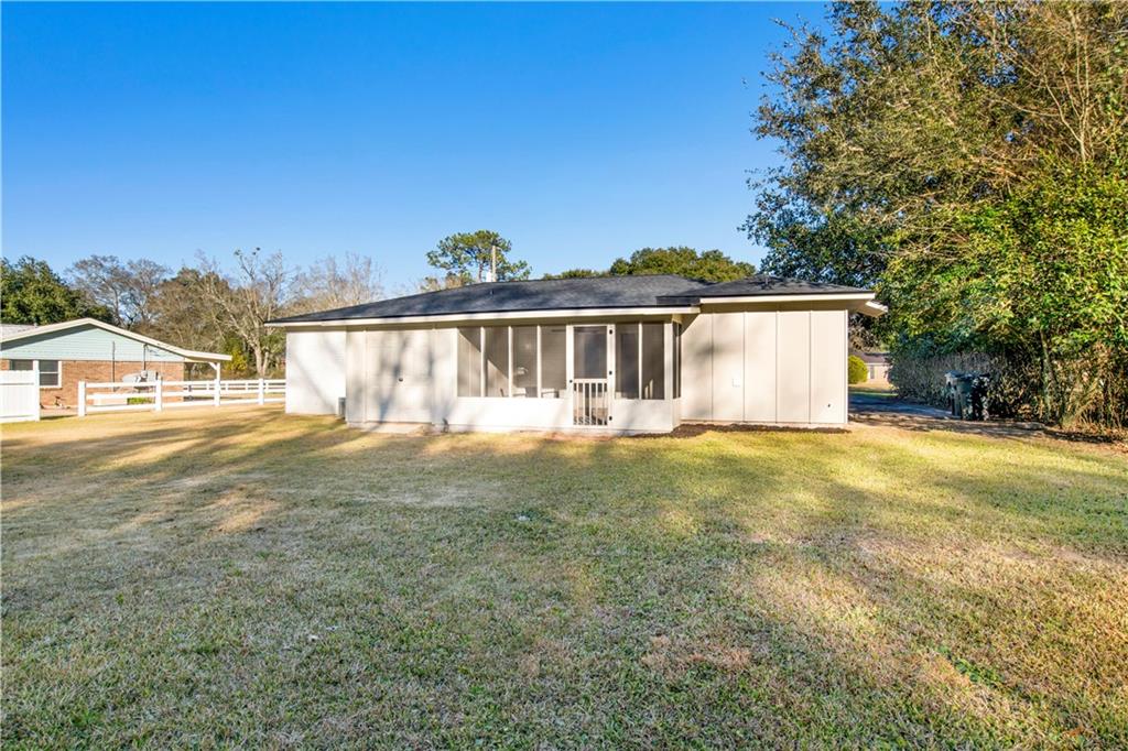 8618 Grand Country Lane