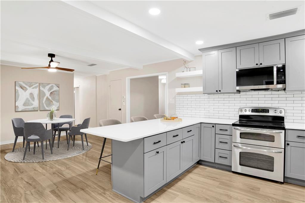 8618 Grand Country Lane