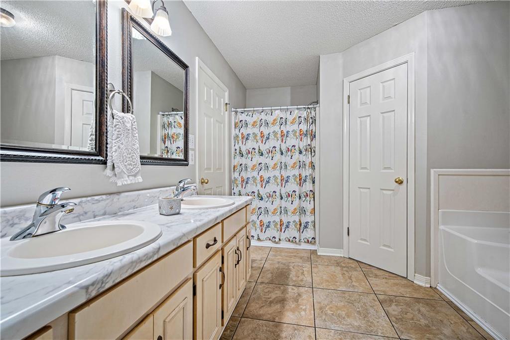 8653 Rosalene Street E