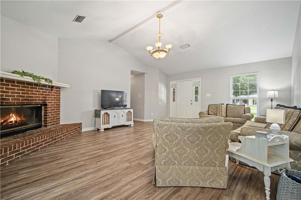 8653 Rosalene Street E