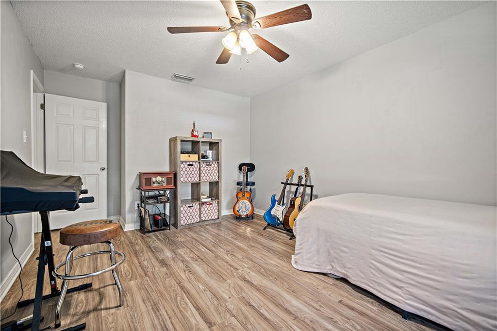 8653 Rosalene Street E