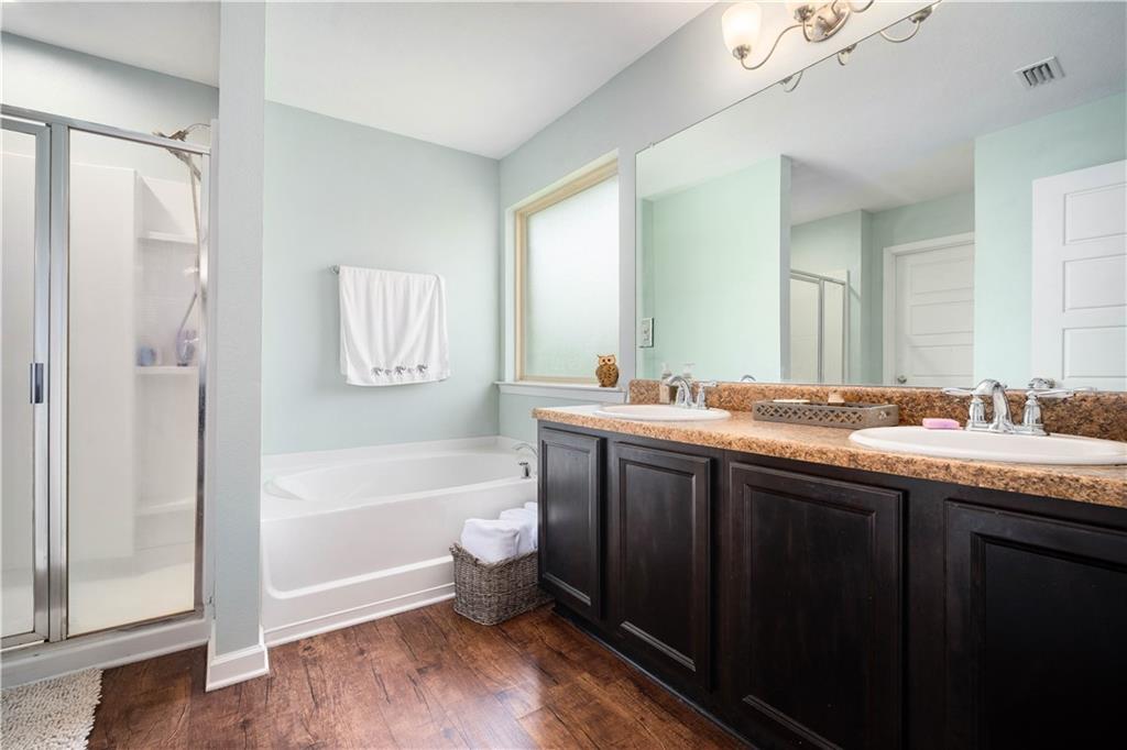 3461 Summer Woods Circle W