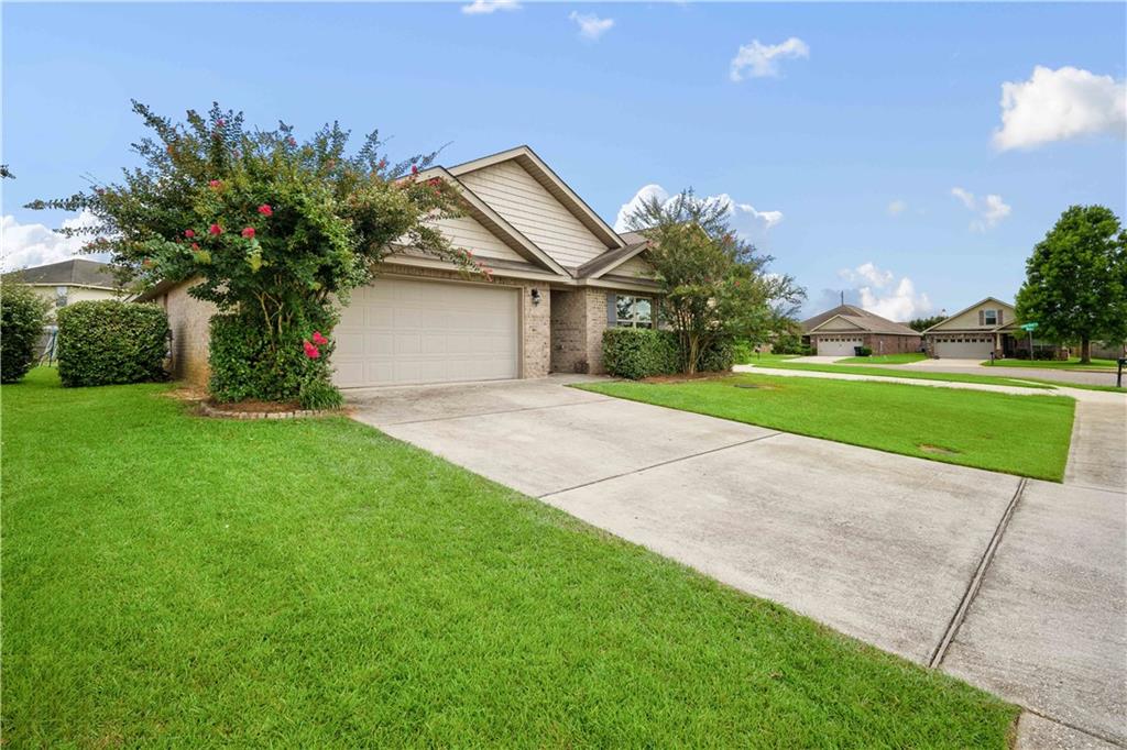 3461 Summer Woods Circle W