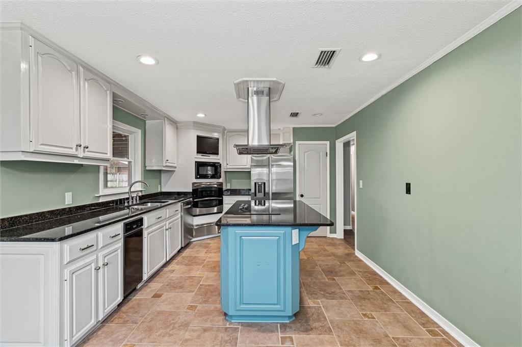 8161 Grand Oaks Drive
