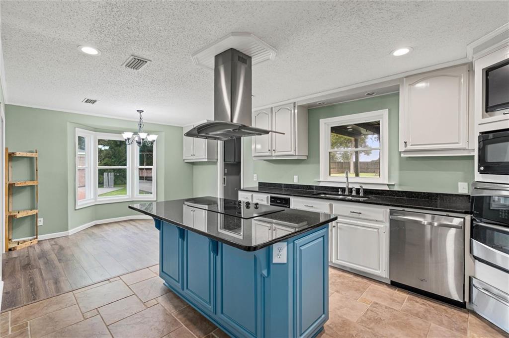 8161 Grand Oaks Drive