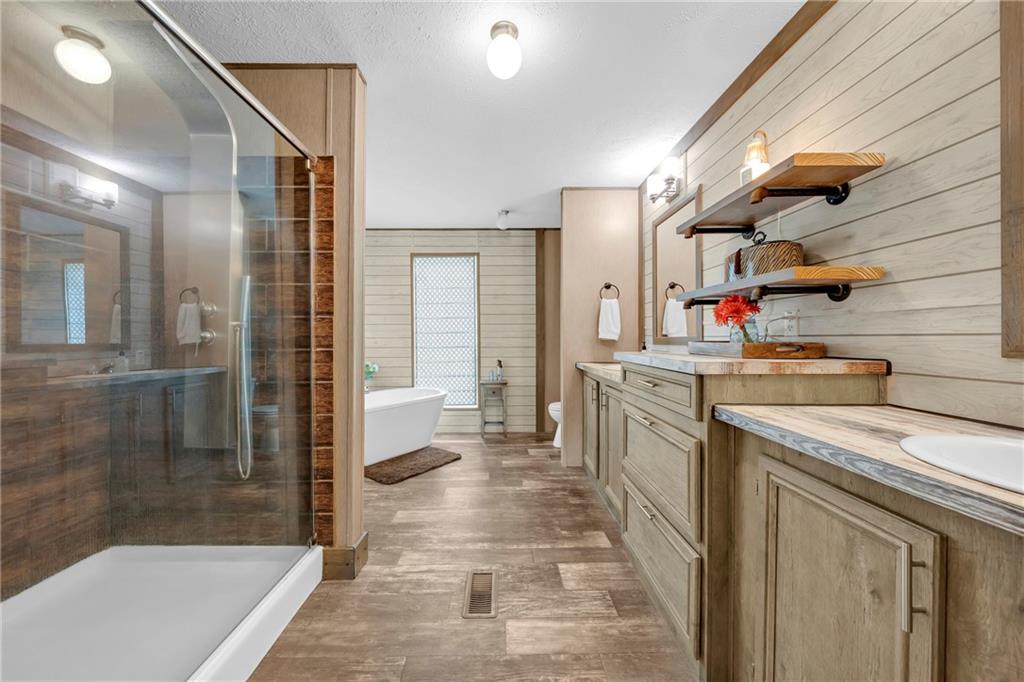 9618 Oak Farms Drive S