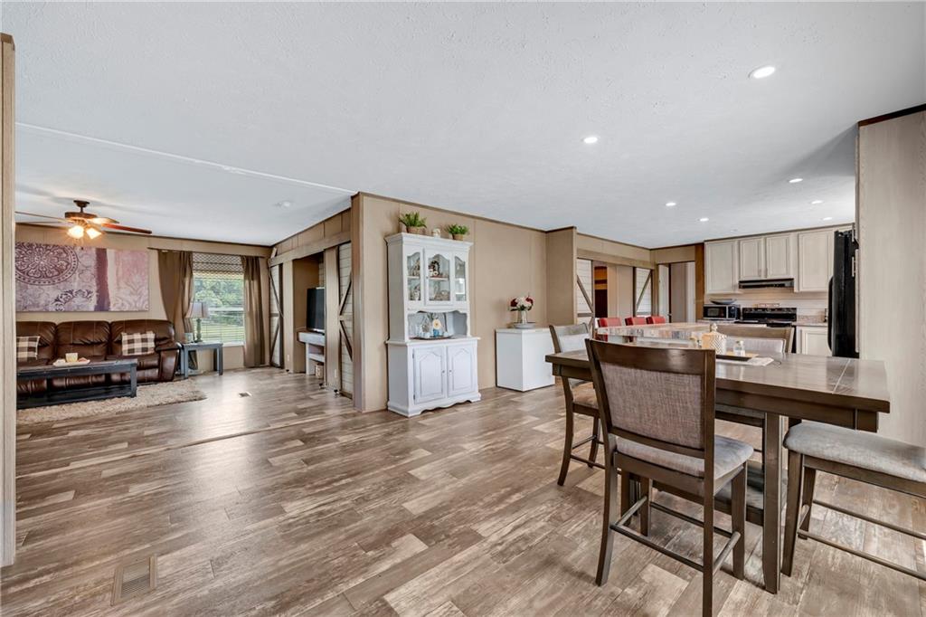 9618 Oak Farms Drive S