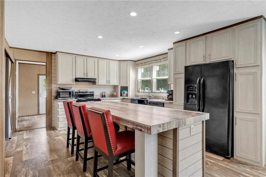 9618 Oak Farms Drive S