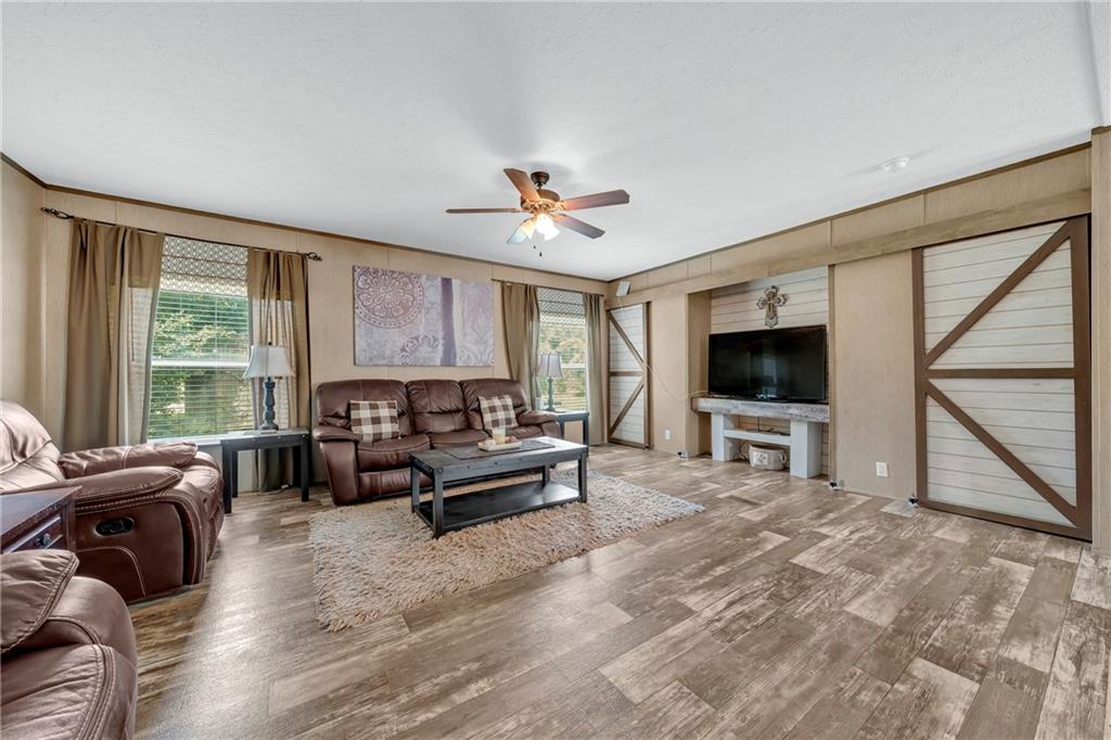 9618 Oak Farms Drive S