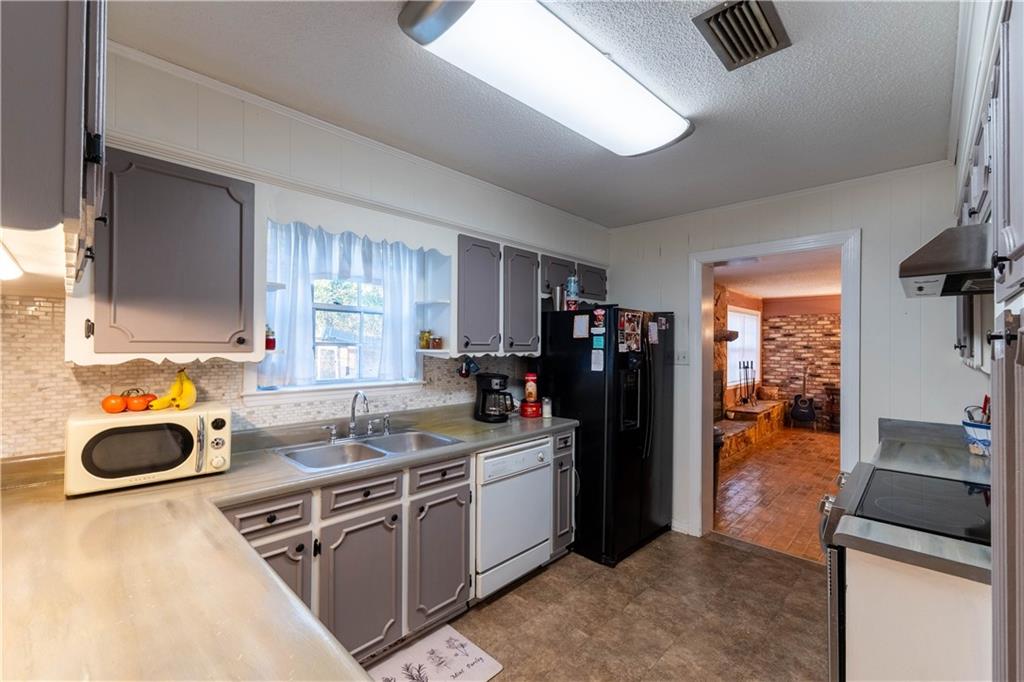 12900 Blakeley Court