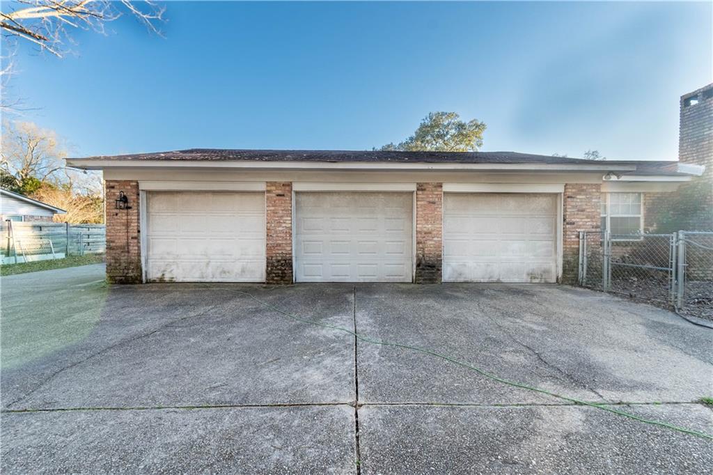 12900 Blakeley Court