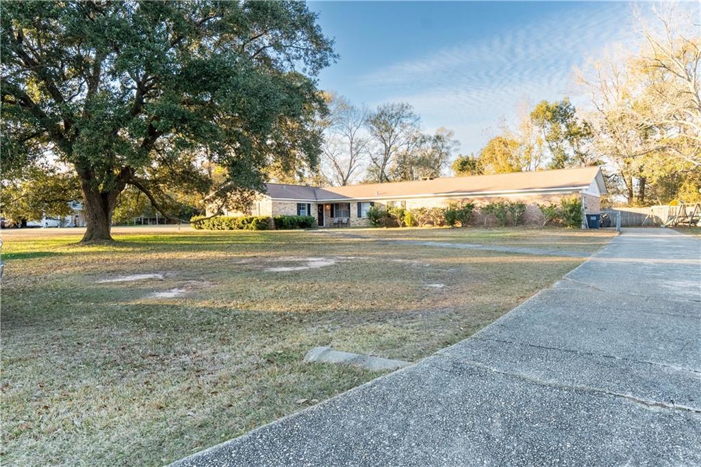 12900 Blakeley Court