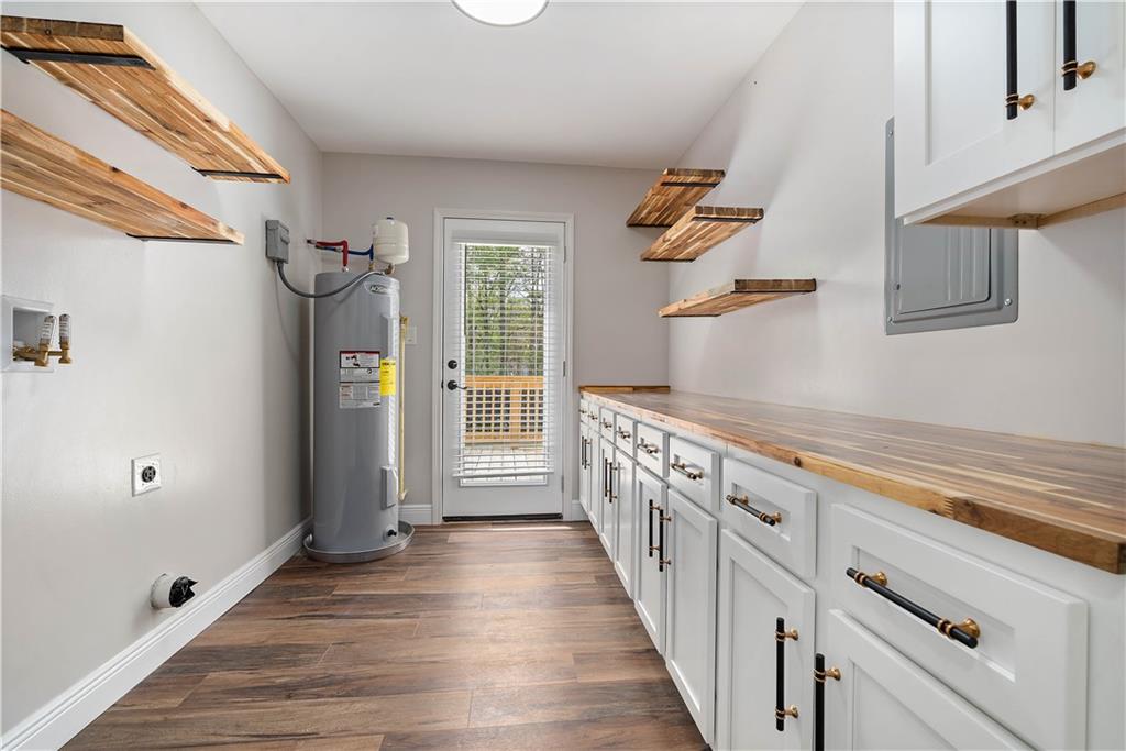 6517 Creekwood Court